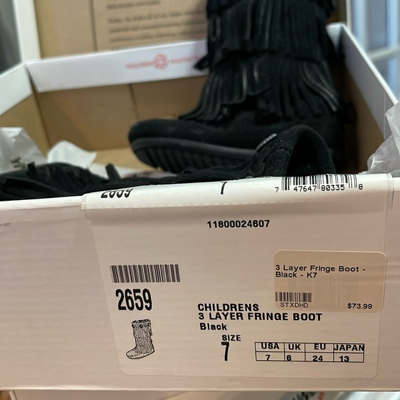 Minnetonka Children’s Suede 3-Layer Fringe Boot -Size 7 - Picture 7 of 7